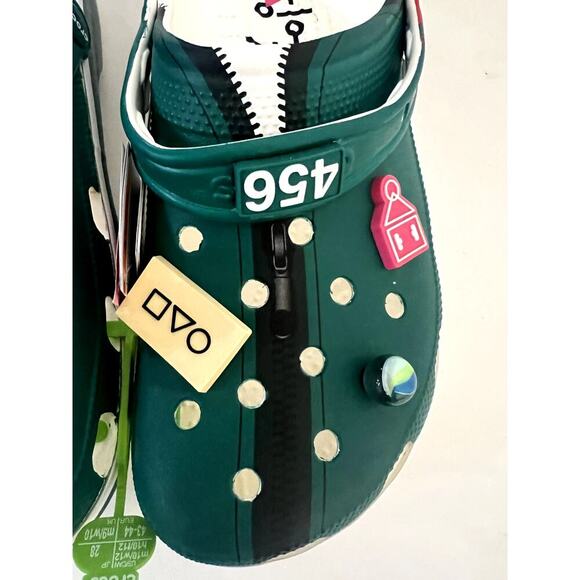 SQUID Game Crocs Green Jumpsuit with Jibbitz Netflix TV Show Mens Size 10 NWT - Picture 2 of 8